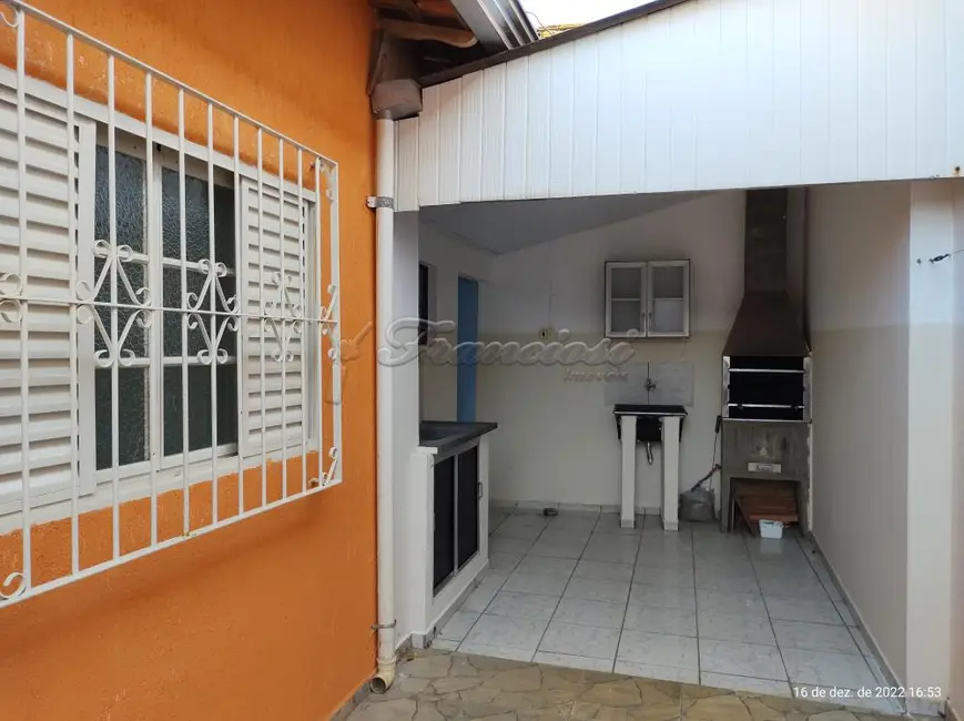 Casa com 2 quartos à venda, 141m2 em Vila Vendramini, Itapetininga - SP - imagem 8 Foto 8 de Casa com 2 quartos à venda, 141m2 em Vila Vendramini, Itapetininga - SP