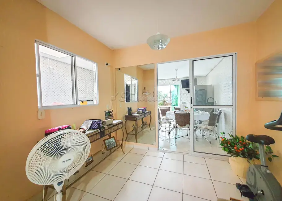 Casa de Condomínio com 2 quartos à venda, 106m2 em Vila Progresso, Itapetininga - SP - imagem 3 Foto 3 de Casa de Condomínio com 2 quartos à venda, 106m2 em Vila Progresso, Itapetininga - SP