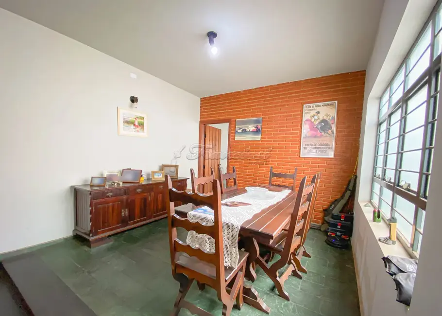 Casa com 2 quartos à venda, 183m2 em Vila Nastri, Itapetininga - SP - imagem 3 Foto 3 de Casa com 2 quartos à venda, 183m2 em Vila Nastri, Itapetininga - SP