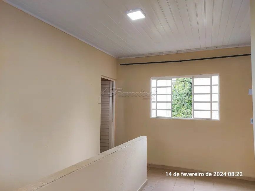 Casa com 2 quartos para alugar, 162m2 em Vila Godói, Itapetininga - SP - imagem 2 Foto 2 de Casa com 2 quartos para alugar, 162m2 em Vila Godói, Itapetininga - SP