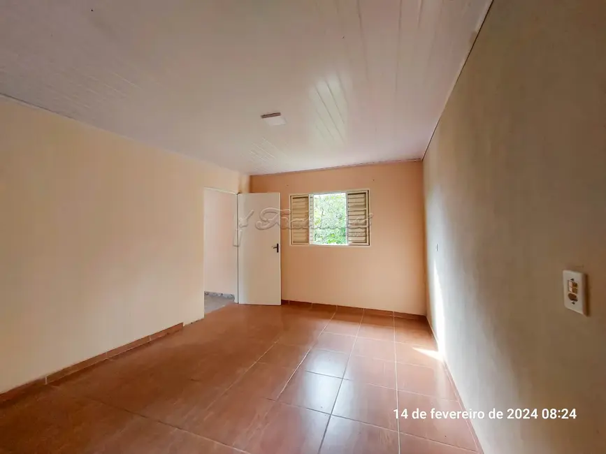 Casa com 2 quartos para alugar, 162m2 em Vila Godói, Itapetininga - SP - imagem 8 Foto 8 de Casa com 2 quartos para alugar, 162m2 em Vila Godói, Itapetininga - SP