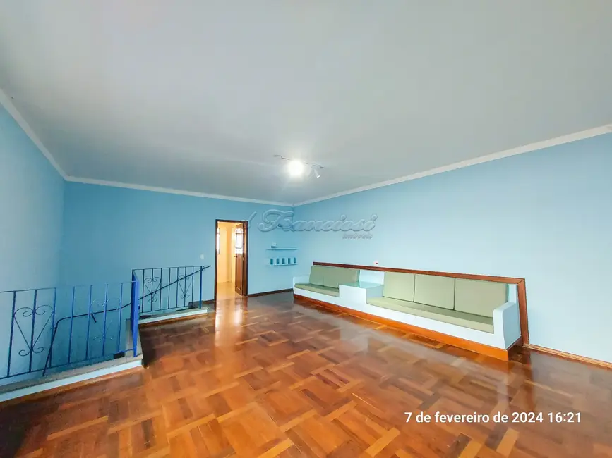 Foto 1 de Casa com 3 quartos para alugar, 278m2 em Centro, Itapetininga - SP
