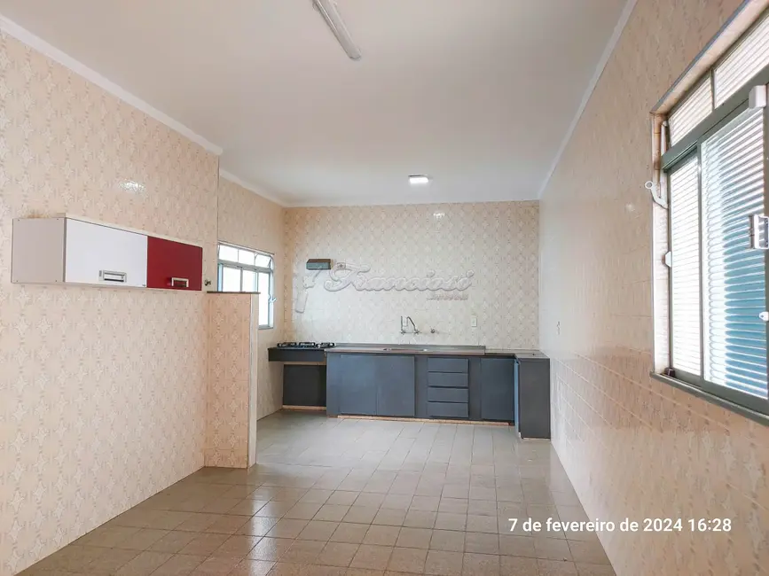 Foto 9 de Casa com 3 quartos para alugar, 278m2 em Centro, Itapetininga - SP
