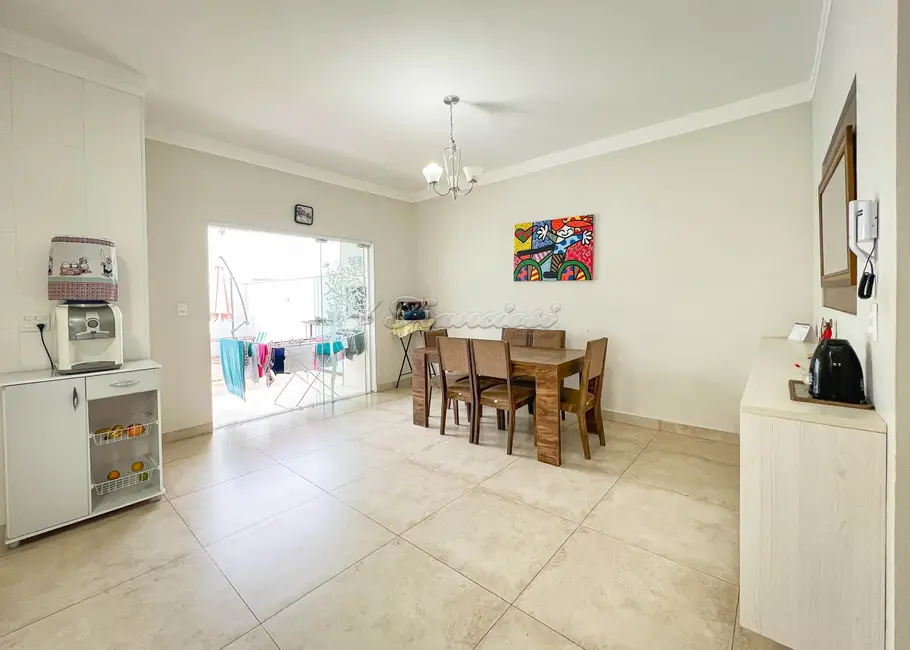 Casa de Condomínio com 3 quartos à venda, 150m2 em Vila Progresso, Itapetininga - SP - imagem 5 Foto 5 de Casa de Condomínio com 3 quartos à venda, 150m2 em Vila Progresso, Itapetininga - SP