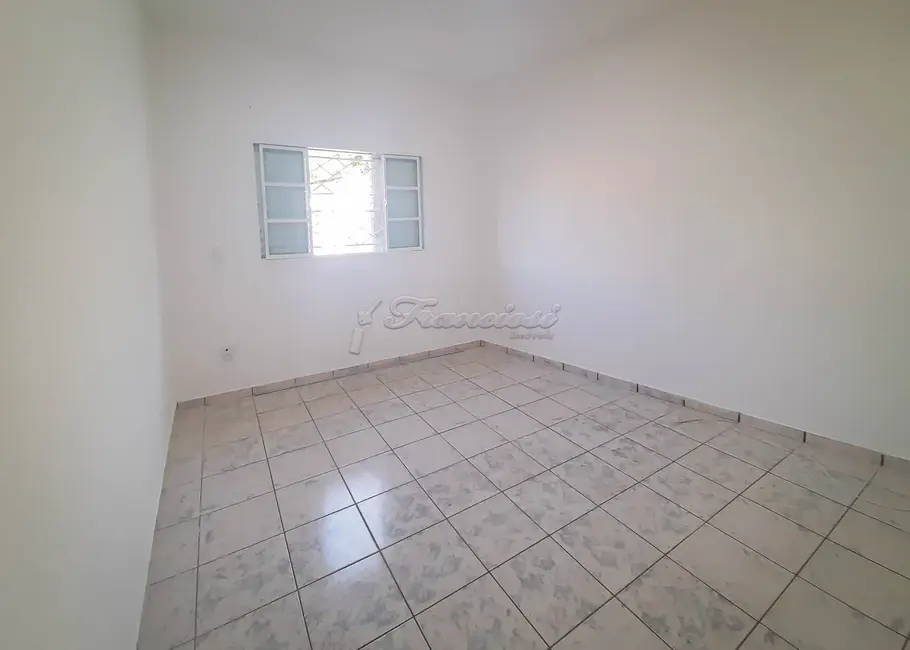 Casa com 1 quarto à venda, 126m2 em Vila Deyse, Itapetininga - SP - imagem 5 Foto 5 de Casa com 1 quarto à venda, 126m2 em Vila Deyse, Itapetininga - SP