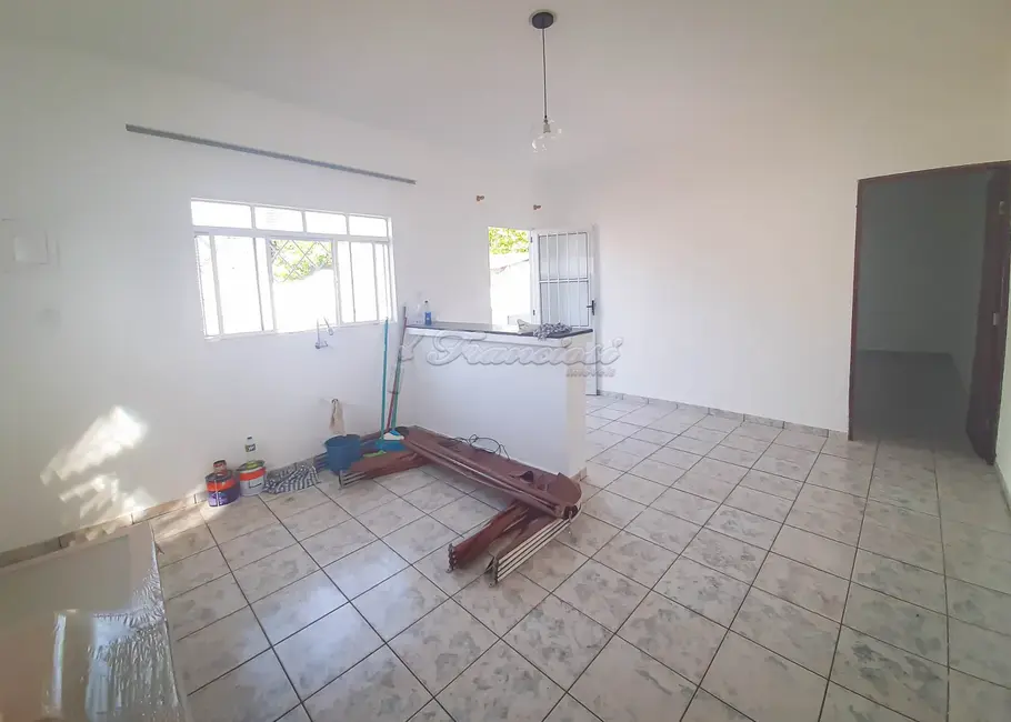 Foto 2 de Casa com 1 quarto à venda, 126m2 em Vila Deyse, Itapetininga - SP