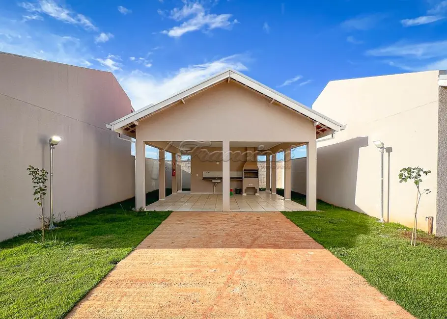 Casa de Condomínio com 2 quartos para alugar, 49m2 em Itapetininga - SP - imagem 3 Foto 3 de Casa de Condomínio com 2 quartos para alugar, 49m2 em Itapetininga - SP