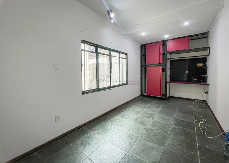 Foto 5 de Casa com 3 quartos para alugar, 250m2 em Vila Vendramini, Itapetininga - SP