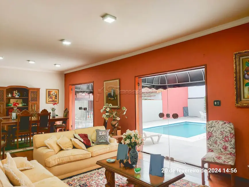 Casa com 3 quartos à venda, 235m2 em Centro, Itapetininga - SP - imagem 4 Foto 4 de Casa com 3 quartos à venda, 235m2 em Centro, Itapetininga - SP