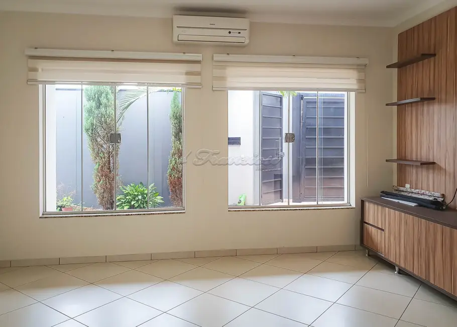 Casa com 4 quartos à venda, 219m2 em Vila São Pedro, Itapetininga - SP - imagem 5 Foto 5 de Casa com 4 quartos à venda, 219m2 em Vila São Pedro, Itapetininga - SP