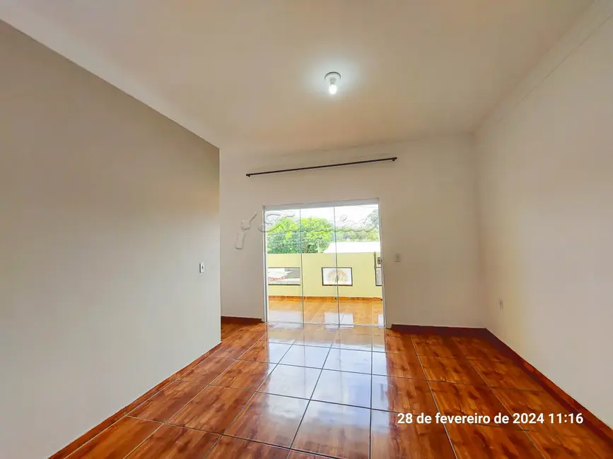 Casa com 2 quartos à venda, 150m2 em Vila Carolina, Itapetininga - SP - imagem 3 Foto 3 de Casa com 2 quartos à venda, 150m2 em Vila Carolina, Itapetininga - SP