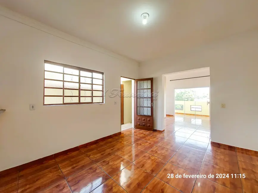 Foto 2 de Casa com 2 quartos à venda, 150m2 em Vila Carolina, Itapetininga - SP