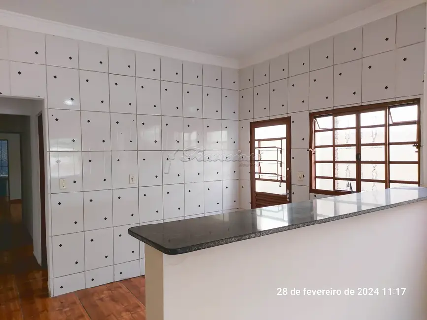 Casa com 2 quartos à venda, 150m2 em Vila Carolina, Itapetininga - SP - imagem 7 Foto 7 de Casa com 2 quartos à venda, 150m2 em Vila Carolina, Itapetininga - SP