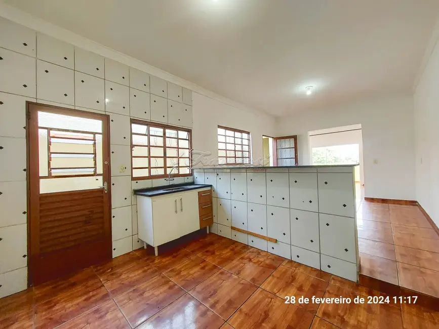 Casa com 2 quartos à venda, 150m2 em Vila Carolina, Itapetininga - SP - imagem 8 Foto 8 de Casa com 2 quartos à venda, 150m2 em Vila Carolina, Itapetininga - SP