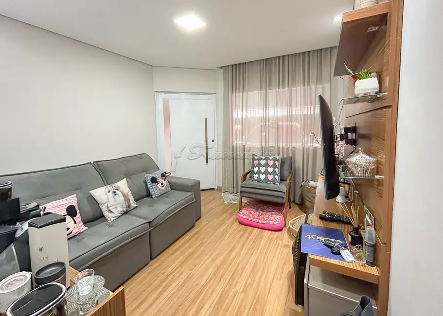Foto 1 de Casa com 2 quartos à venda, 112m2 em Vila Carolina, Itapetininga - SP