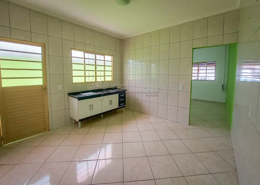 Casa com 2 quartos à venda, 125m2 em Vila dos Bandeirantes, Itapetininga - SP - imagem 3 Foto 3 de Casa com 2 quartos à venda, 125m2 em Vila dos Bandeirantes, Itapetininga - SP