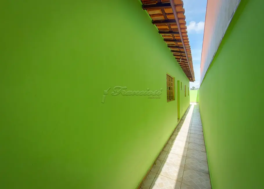 Casa com 2 quartos à venda, 125m2 em Vila dos Bandeirantes, Itapetininga - SP - imagem 8 Foto 8 de Casa com 2 quartos à venda, 125m2 em Vila dos Bandeirantes, Itapetininga - SP