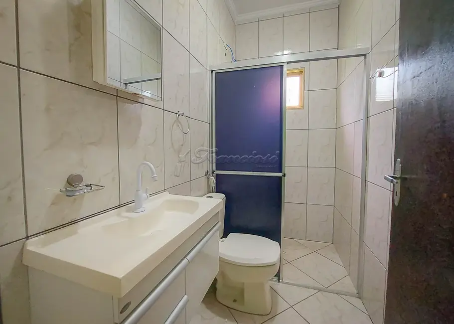 Casa com 2 quartos à venda, 125m2 em Vila dos Bandeirantes, Itapetininga - SP - imagem 5 Foto 5 de Casa com 2 quartos à venda, 125m2 em Vila dos Bandeirantes, Itapetininga - SP
