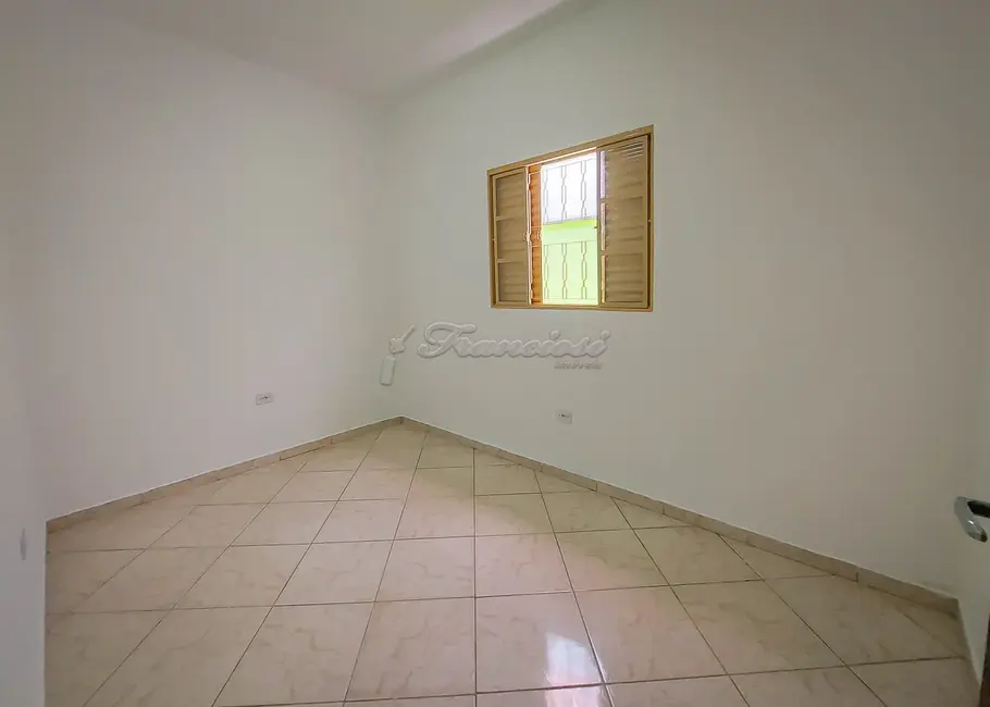 Casa com 2 quartos à venda, 125m2 em Vila dos Bandeirantes, Itapetininga - SP - imagem 6 Foto 6 de Casa com 2 quartos à venda, 125m2 em Vila dos Bandeirantes, Itapetininga - SP