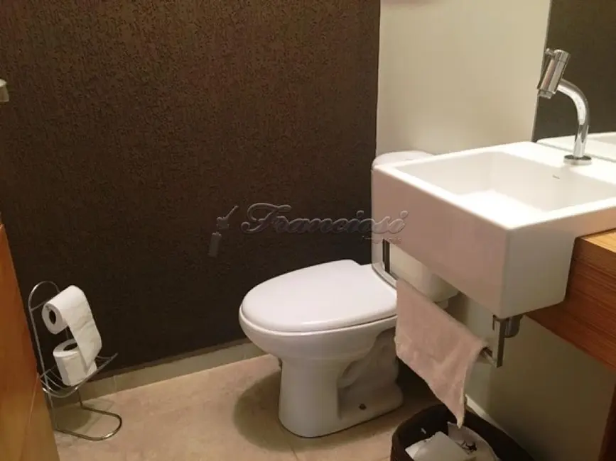 Casa de Condomínio com 4 quartos à venda, 340m2 em Jardim Marabá, Itapetininga - SP - imagem 4 Foto 4 de Casa de Condomínio com 4 quartos à venda, 340m2 em Jardim Marabá, Itapetininga - SP