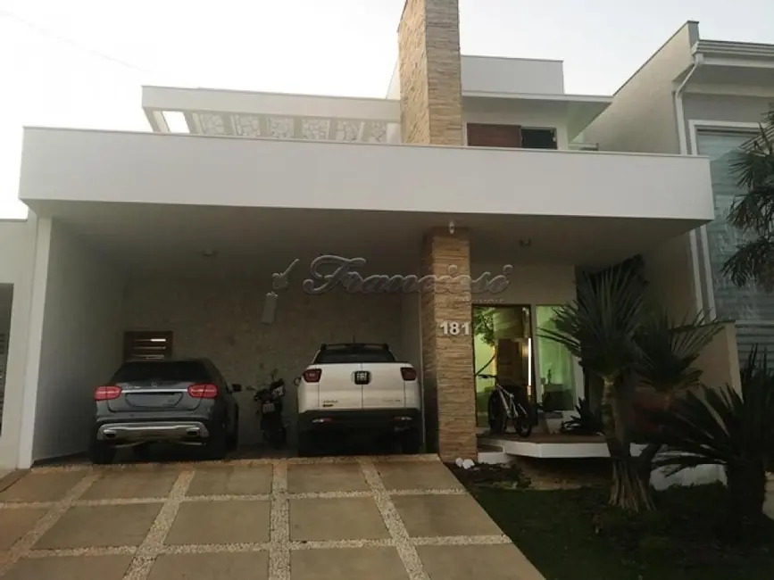 Foto 1 de Casa de Condomínio com 4 quartos à venda, 340m2 em Jardim Marabá, Itapetininga - SP