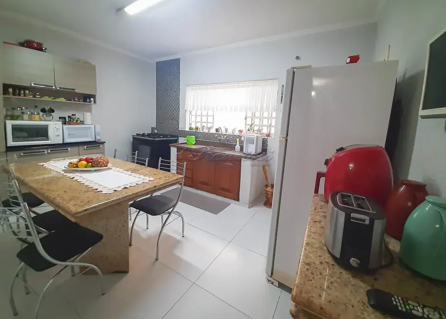 Casa com 2 quartos à venda, 95m2 em Centro, Itapetininga - SP - imagem 4 Foto 4 de Casa com 2 quartos à venda, 95m2 em Centro, Itapetininga - SP