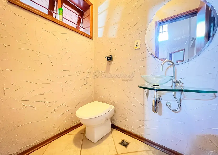 Casa com 3 quartos à venda, 277m2 em Jardim Colombo, Itapetininga - SP - imagem 6 Foto 6 de Casa com 3 quartos à venda, 277m2 em Jardim Colombo, Itapetininga - SP