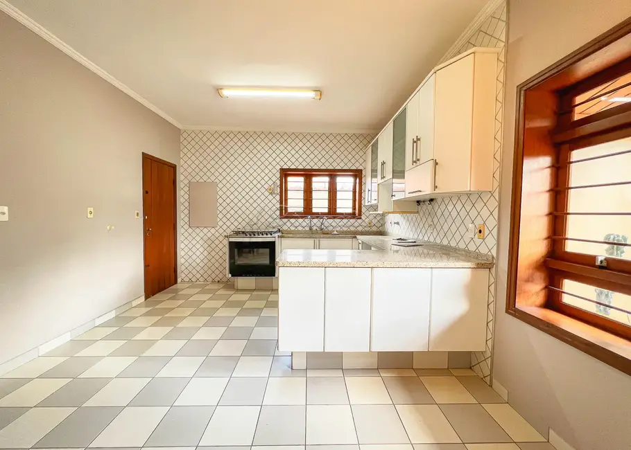 Casa com 3 quartos à venda, 277m2 em Jardim Colombo, Itapetininga - SP - imagem 8 Foto 8 de Casa com 3 quartos à venda, 277m2 em Jardim Colombo, Itapetininga - SP