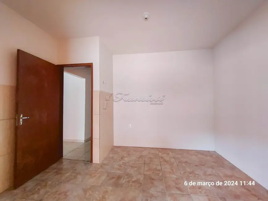 Casa com 2 quartos para alugar, 142m2 em Jardim Vieira de Moraes, Itapetininga - SP - imagem 3 Foto 3 de Casa com 2 quartos para alugar, 142m2 em Jardim Vieira de Moraes, Itapetininga - SP