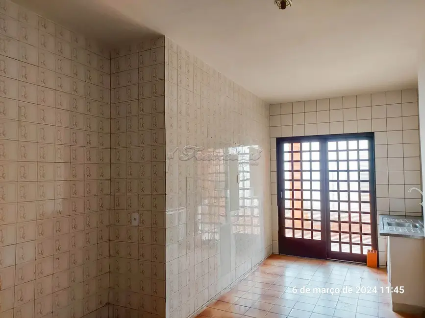 Casa com 2 quartos para alugar, 142m2 em Jardim Vieira de Moraes, Itapetininga - SP - imagem 7 Foto 7 de Casa com 2 quartos para alugar, 142m2 em Jardim Vieira de Moraes, Itapetininga - SP