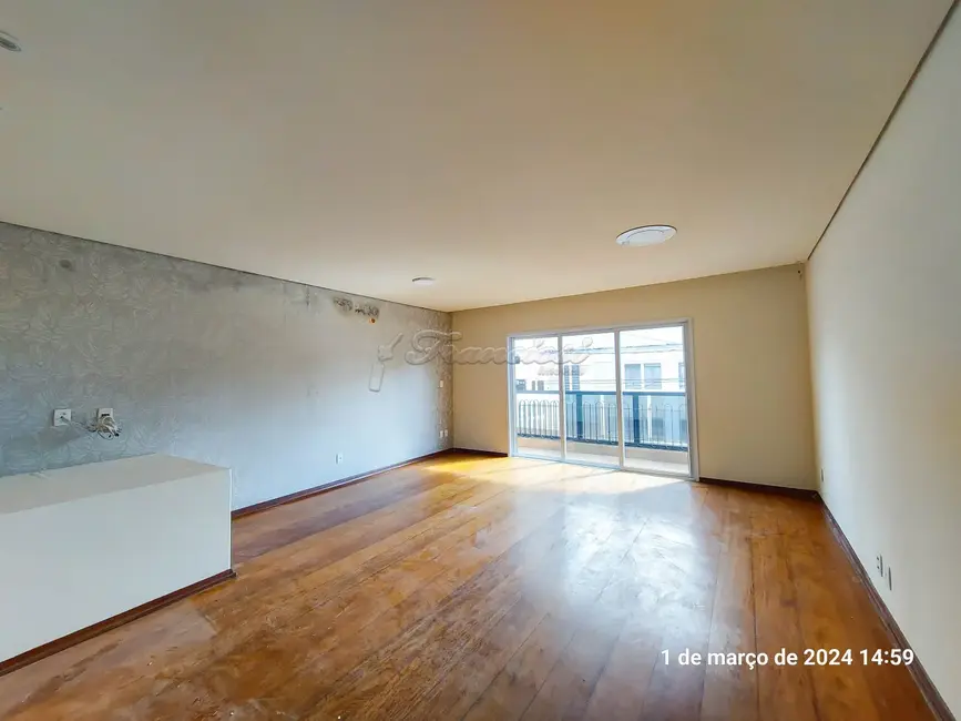 Foto 2 de Casa com 2 quartos para alugar, 112m2 em Centro, Itapetininga - SP