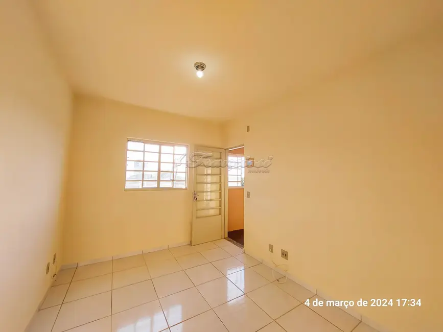 Foto 2 de Apartamento com 2 quartos para alugar em Itapetininga - SP