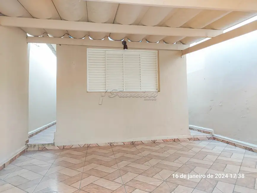 Foto 2 de Casa com 2 quartos à venda, 128m2 em Vila Grace, Itapetininga - SP