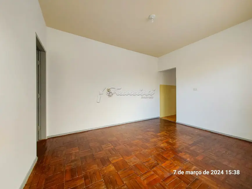 Foto 1 de Casa com 2 quartos para alugar, 71m2 em Itapetininga - SP