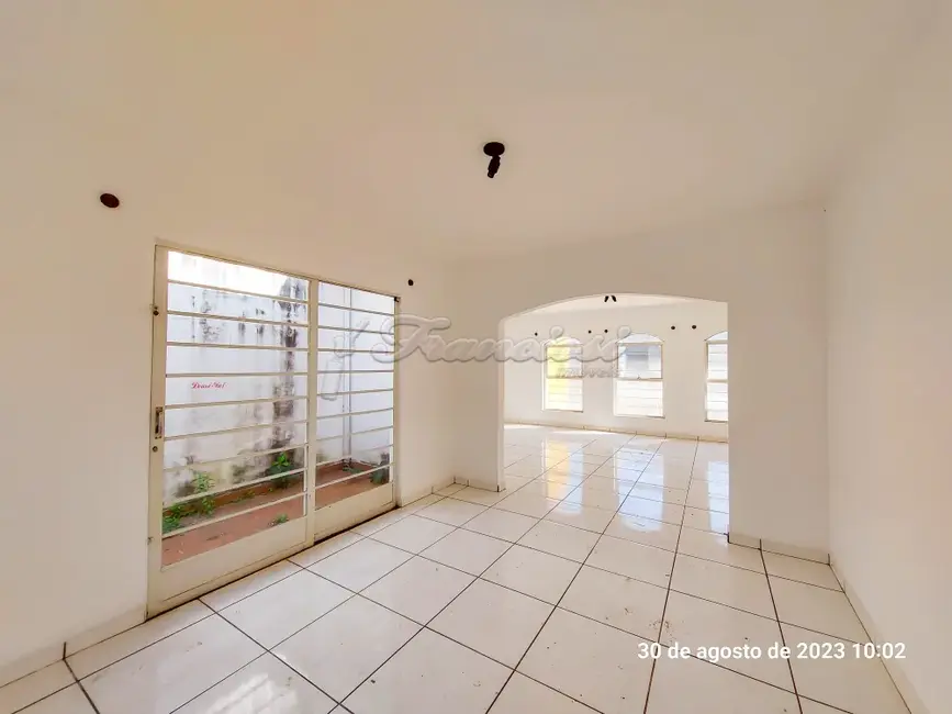 Foto 4 de Casa com 2 quartos à venda, 169m2 em Jardim Itália, Itapetininga - SP