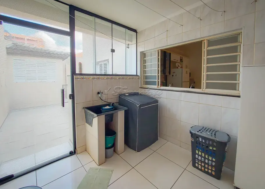 Foto 5 de Casa com 4 quartos à venda, 178m2 em Centro, Itapetininga - SP