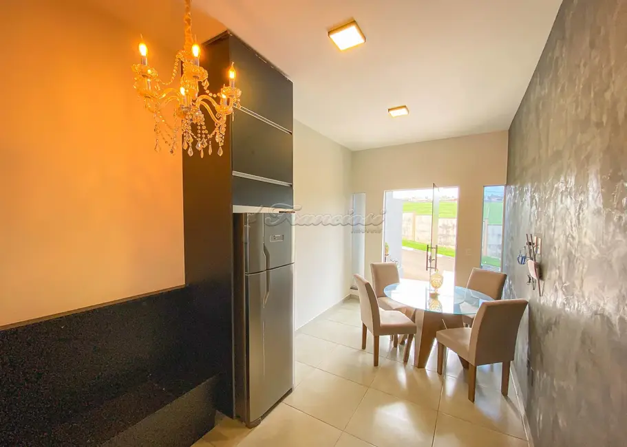 Foto 3 de Casa de Condomínio com 4 quartos à venda, 180m2 em Vila Progresso, Itapetininga - SP