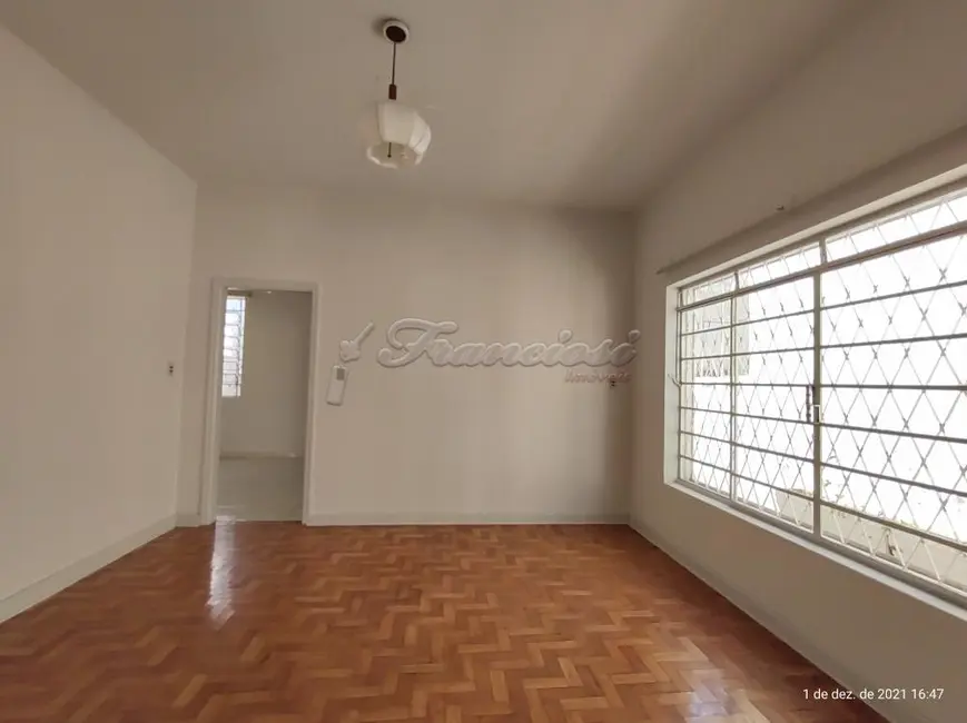 Casa com 2 quartos à venda, 123m2 em Centro, Itapetininga - SP - imagem 3 Foto 3 de Casa com 2 quartos à venda, 123m2 em Centro, Itapetininga - SP