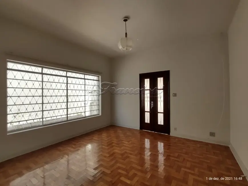 Casa com 2 quartos à venda, 123m2 em Centro, Itapetininga - SP - imagem 4 Foto 4 de Casa com 2 quartos à venda, 123m2 em Centro, Itapetininga - SP