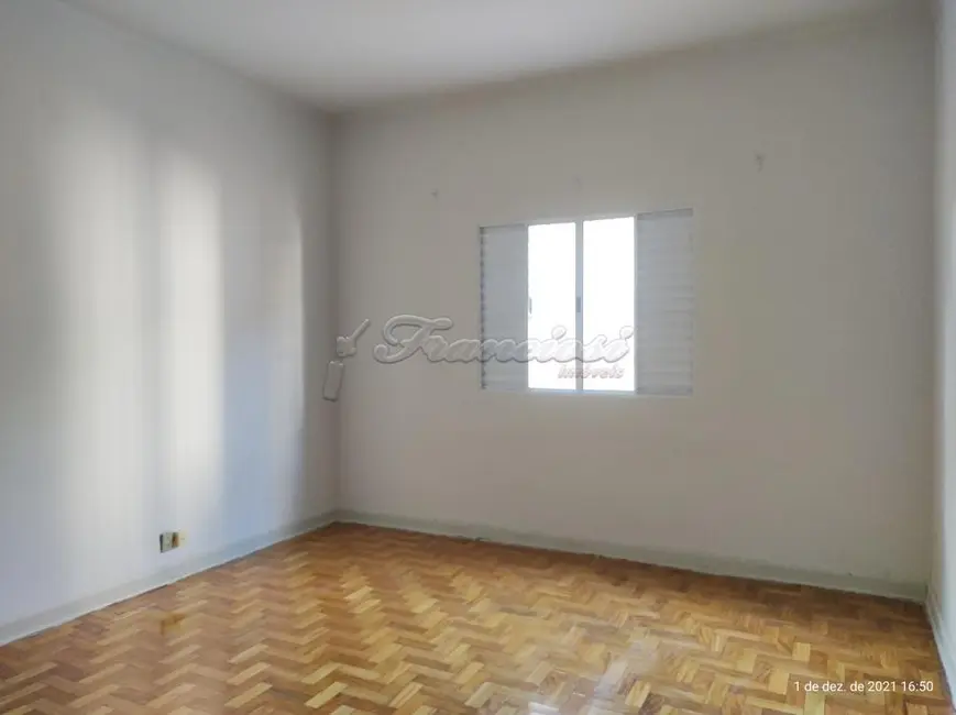 Casa com 2 quartos à venda, 123m2 em Centro, Itapetininga - SP - imagem 8 Foto 8 de Casa com 2 quartos à venda, 123m2 em Centro, Itapetininga - SP