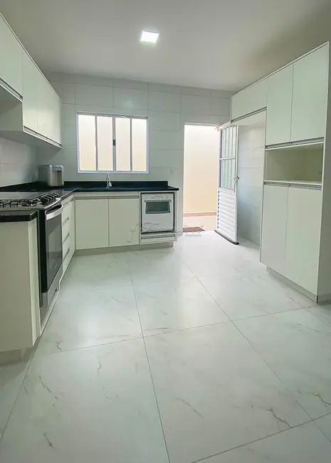 Casa de Condomínio com 3 quartos à venda, 83m2 em Vila Progresso, Itapetininga - SP - imagem 3 Foto 3 de Casa de Condomínio com 3 quartos à venda, 83m2 em Vila Progresso, Itapetininga - SP