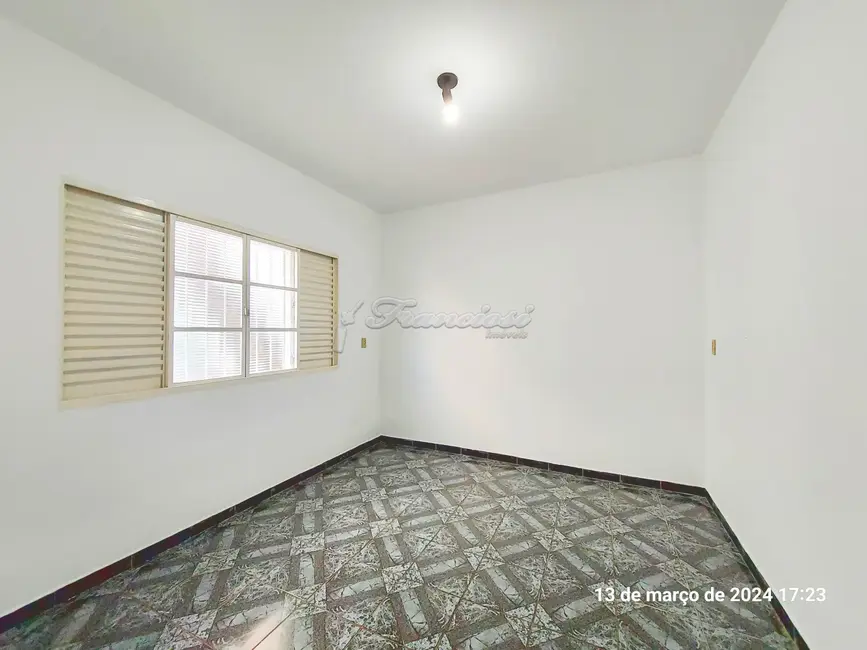 Casa com 3 quartos para alugar, 206m2 em Vila Mazarino, Itapetininga - SP - imagem 7 Foto 7 de Casa com 3 quartos para alugar, 206m2 em Vila Mazarino, Itapetininga - SP