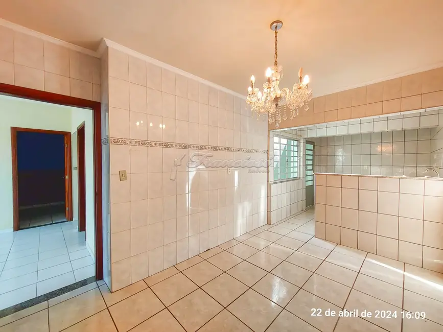 Casa com 3 quartos para alugar, 150m2 em Vila Nastri, Itapetininga - SP - imagem 9 Foto 9 de Casa com 3 quartos para alugar, 150m2 em Vila Nastri, Itapetininga - SP