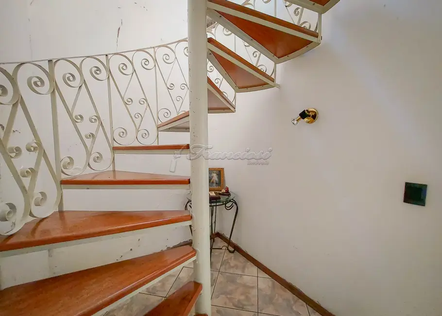 Casa com 3 quartos à venda, 177m2 em Jardim Fogaça, Itapetininga - SP - imagem 5 Foto 5 de Casa com 3 quartos à venda, 177m2 em Jardim Fogaça, Itapetininga - SP