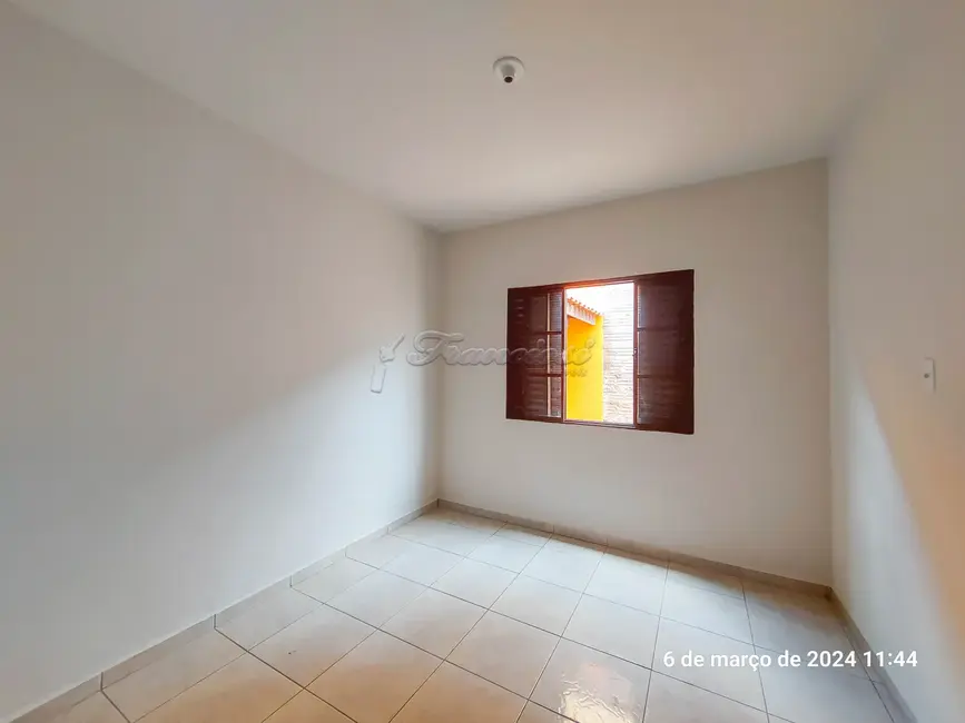 Foto 4 de Casa com 2 quartos à venda, 142m2 em Jardim Vieira de Moraes, Itapetininga - SP