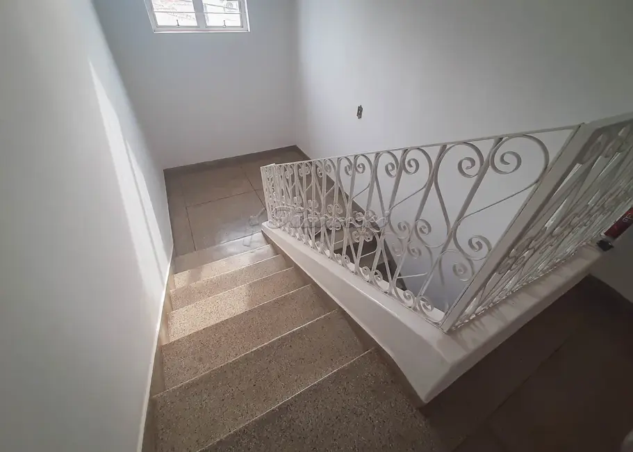Casa com 3 quartos à venda, 305m2 em Centro, Itapetininga - SP - imagem 8 Foto 8 de Casa com 3 quartos à venda, 305m2 em Centro, Itapetininga - SP
