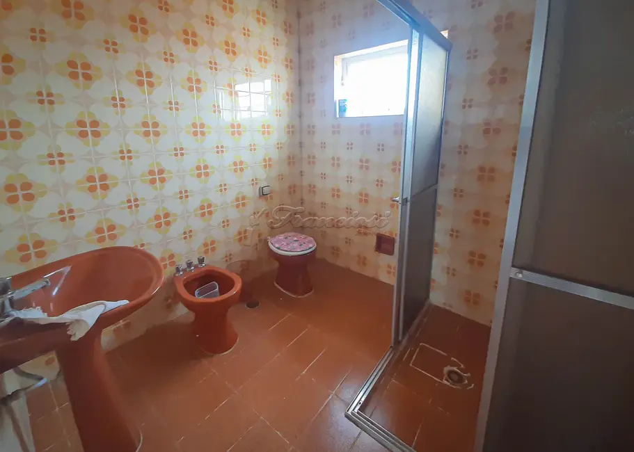 Casa com 3 quartos à venda, 305m2 em Centro, Itapetininga - SP - imagem 5 Foto 5 de Casa com 3 quartos à venda, 305m2 em Centro, Itapetininga - SP