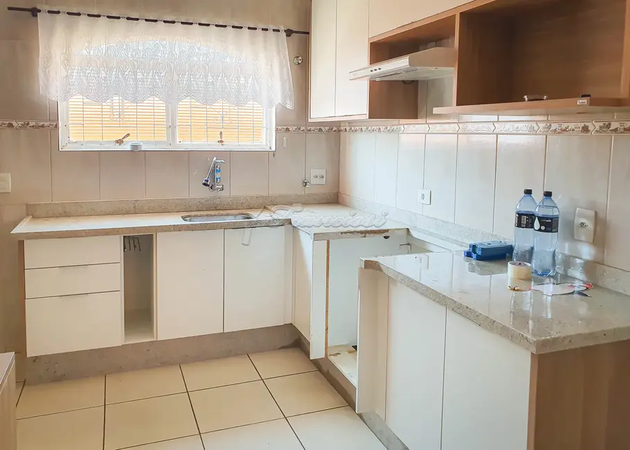 Casa com 3 quartos à venda, 180m2 em Parque Atenas do Sul, Itapetininga - SP - imagem 4 Foto 4 de Casa com 3 quartos à venda, 180m2 em Parque Atenas do Sul, Itapetininga - SP