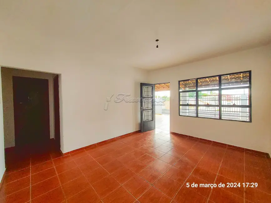 Casa com 3 quartos à venda, 187m2 em Vila Piedade, Itapetininga - SP - imagem 2 Foto 2 de Casa com 3 quartos à venda, 187m2 em Vila Piedade, Itapetininga - SP