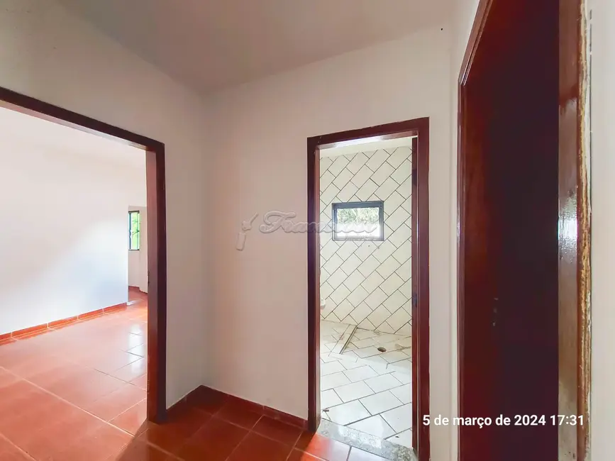 Casa com 3 quartos à venda, 187m2 em Vila Piedade, Itapetininga - SP - imagem 3 Foto 3 de Casa com 3 quartos à venda, 187m2 em Vila Piedade, Itapetininga - SP